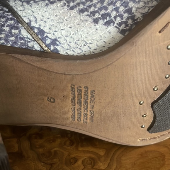 - Steve Madden boots - Picture 6 of 7